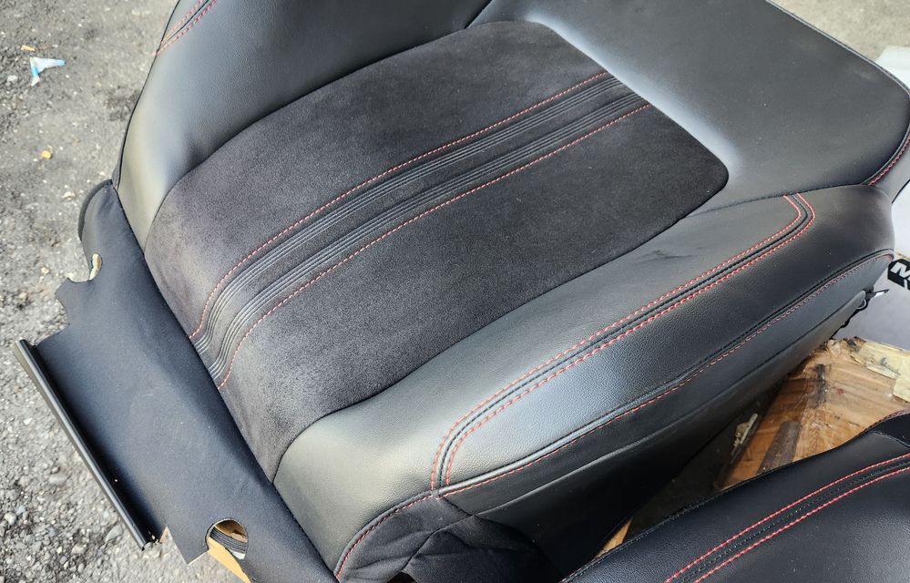 2025-10-12 15.02.14.jpg